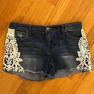 Girls 16 plus Arizona Denim Lace Trim Women Shorts w Adjusters Inside